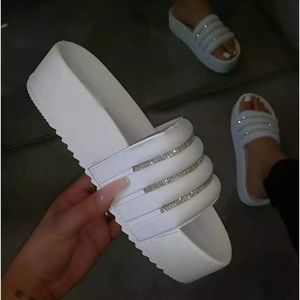 Platform beach slippers